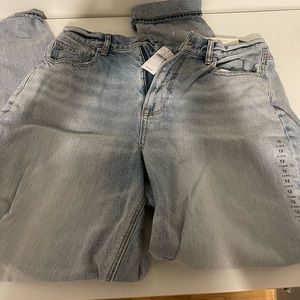 Relaxed Fit - High Rise “Mom Jeans” Size 12 Long NWT